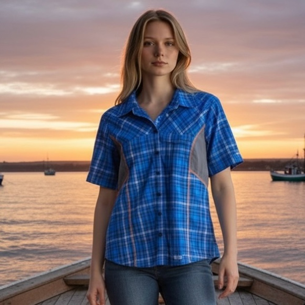 Cabela’s XPG Women’s Medium Plaid Button-Up Shirt Blue Gray Outdoor Lightweight‎